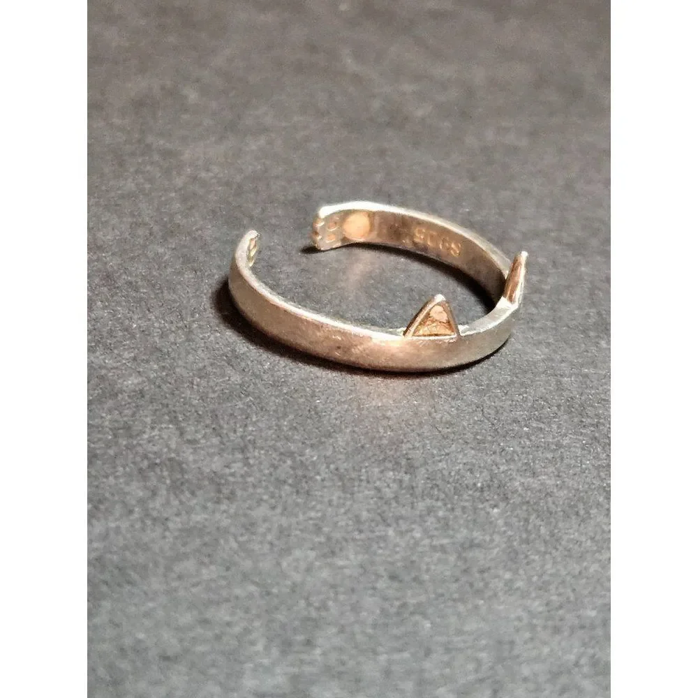 Unbranded adorable silver